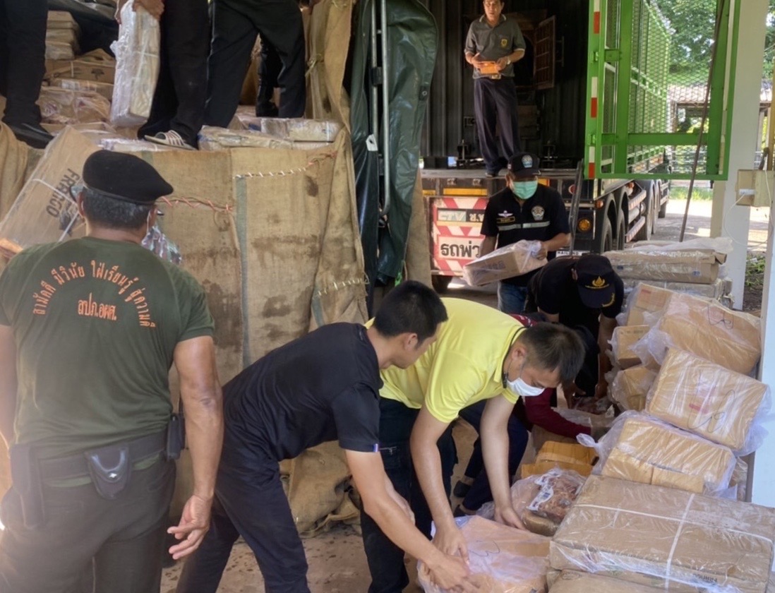 “อย่าหยุด” ปราบหมูเถื่อน ผู้เลี้ยงหมู ตายด่วน : คนไทย ตายผ่อนส่ง “อย่าหยุด” ปราบหมูเถื่อน ผู้เลี้ยงหมู ตายด่วน : คนไทย ตายผ่อนส่ง