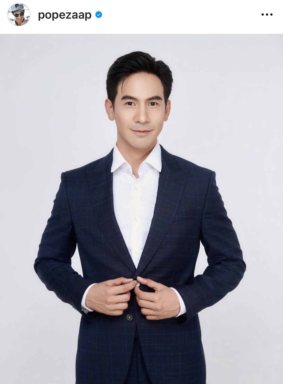 โป๊ป ธนวรรธน์ มอบเงินบริจาคให้กับมูลนิธิรามาธิบดีฯ จำนวน 500,000 บาท โป๊ป ธนวรรธน์ มอบเงินบริจาคให้กับมูลนิธิรามาธิบดีฯ จำนวน 500,000 บาท