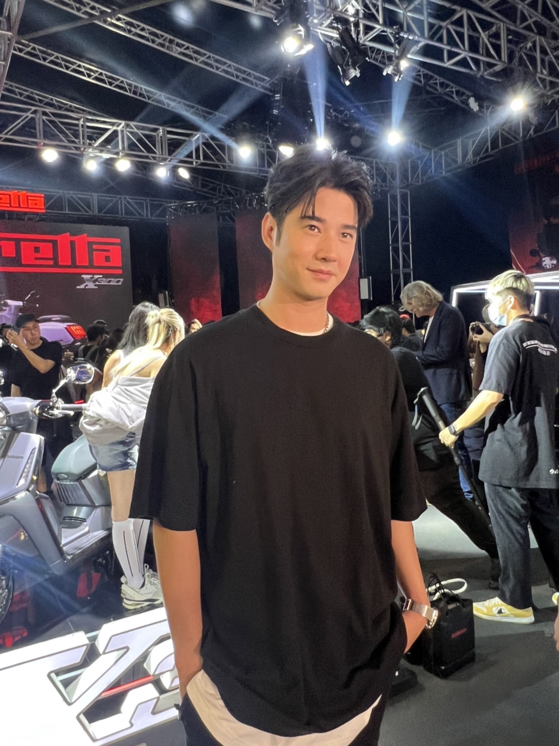 มาริโอ้ เมาเร่อ ไม่ติดใจอะไร หลังแฟนคลับแอบถ่ายเดินเล่นกับแฟนสาว มาริโอ้ เมาเร่อ ไม่ติดใจอะไร หลังแฟนคลับแอบถ่ายเดินเล่นกับแฟนสาว