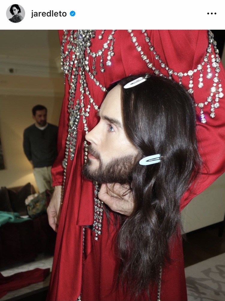 แมวยักษ์บุก Met Gala!! 'จาเรด เลโท' สร้างตำนานไม่หยุดที่งานออสการ์แห่งแฟชั่นปีนี้ แมวยักษ์บุก Met Gala!! 'จาเรด เลโท' สร้างตำนานไม่หยุดที่งานออสการ์แห่งแฟชั่นปีนี้