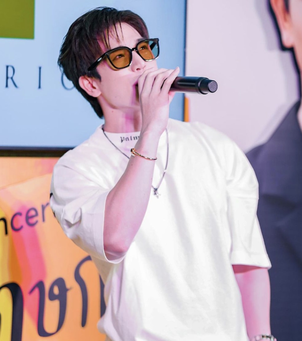 ประวัติ ตงตง กฤษกร หนุ่มหล่อ ขาว ตี๋ อดีตหวานใจ เบสท์ คำสิงห์