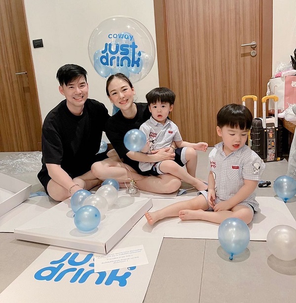 บีม – ออย เปิดใจดราม่าแฟนคลับจู่โจมจับตัวลูก (มีคลิป) 