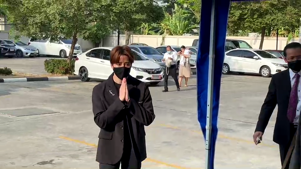 ไมค์-ซาร่า เผชิญหน้า! ขึ้นศาลไกล่เกลี่ยรอบ 3 เรื่องสิทธิ์รับรองบุตร ไมค์-ซาร่า เผชิญหน้า! ขึ้นศาลไกล่เกลี่ยรอบ 3 เรื่องสิทธิ์รับรองบุตร