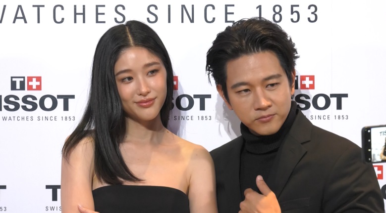 แก้ว-โทนี่ เผย ยังไม่พร้อมมีทายาท ให้เป็นเรื่องของอนาคต แก้ว-โทนี่ เผย ยังไม่พร้อมมีทายาท ให้เป็นเรื่องของอนาคต