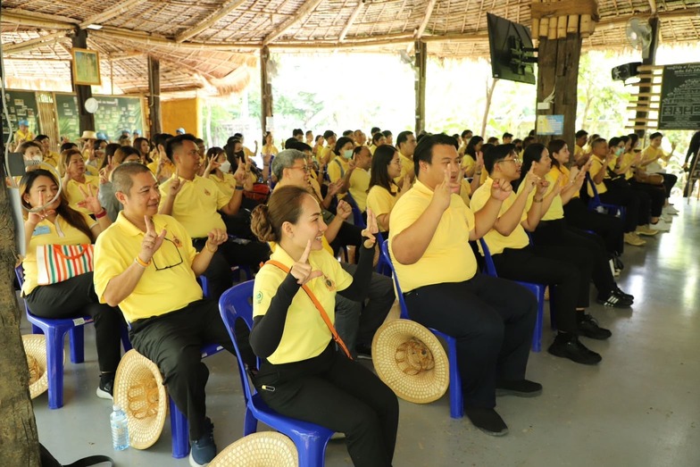 เครือเจริญโภคภัณฑ์ ส่งเสริมผู้บริหารและพนักงานเป็นจิตอาสาพระราชทานในหลวงรัชกาลที่ 10 เครือเจริญโภคภัณฑ์ ส่งเสริมผู้บริหารและพนักงานเป็นจิตอาสาพระราชทานในหลวงรัชกาลที่ 10