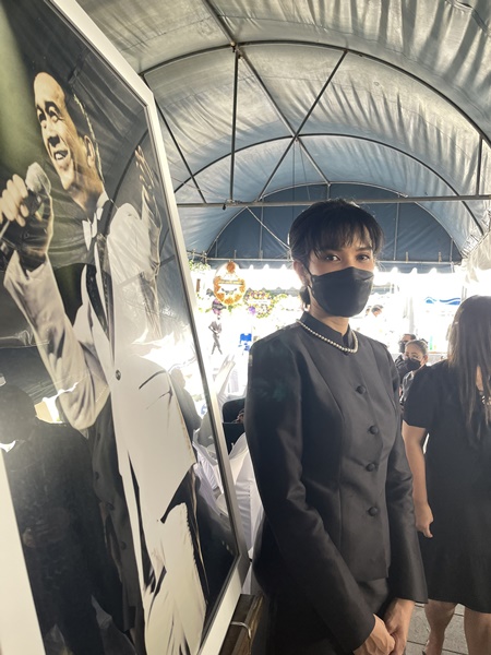 อี๊ฟ พุทธธิดา เปิดใจเสียงสั้นเครือ หลังสูญเสียคุณพ่อ ต้อย เศรษฐา อี๊ฟ พุทธธิดา เปิดใจเสียงสั้นเครือ หลังสูญเสียคุณพ่อ ต้อย เศรษฐา