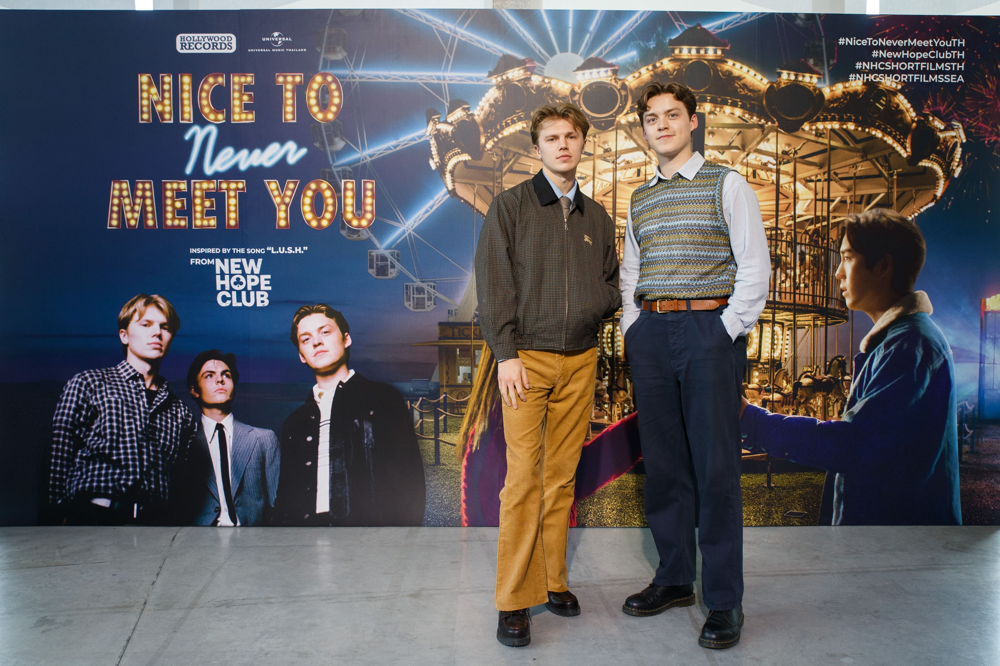 New Hope Club สามหนุ่มจากเกาะอังกฤษ แท็กทีมพระนาง ต่อ-แคร์ ร่วมแถลงข่าวเปิดตัวหนังสั้น Nice To Never Meet You New Hope Club สามหนุ่มจากเกาะอังกฤษ แท็กทีมพระนาง ต่อ-แคร์ ร่วมแถลงข่าวเปิดตัวหนังสั้น Nice To Never Meet You