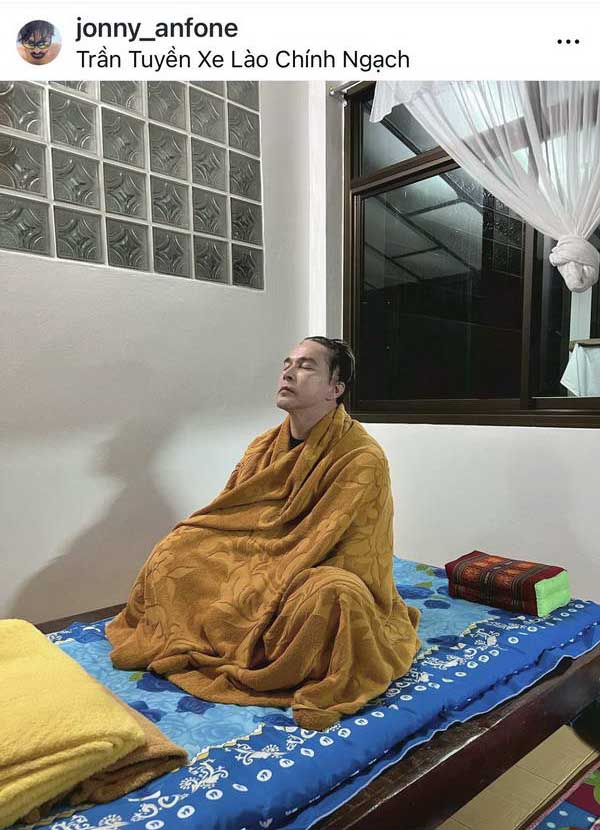จอนนี่ แอนโฟเน่ ลาสิกขาแล้ว หลังเข้าศึกษาพระธรรมนาน 2 เดือน