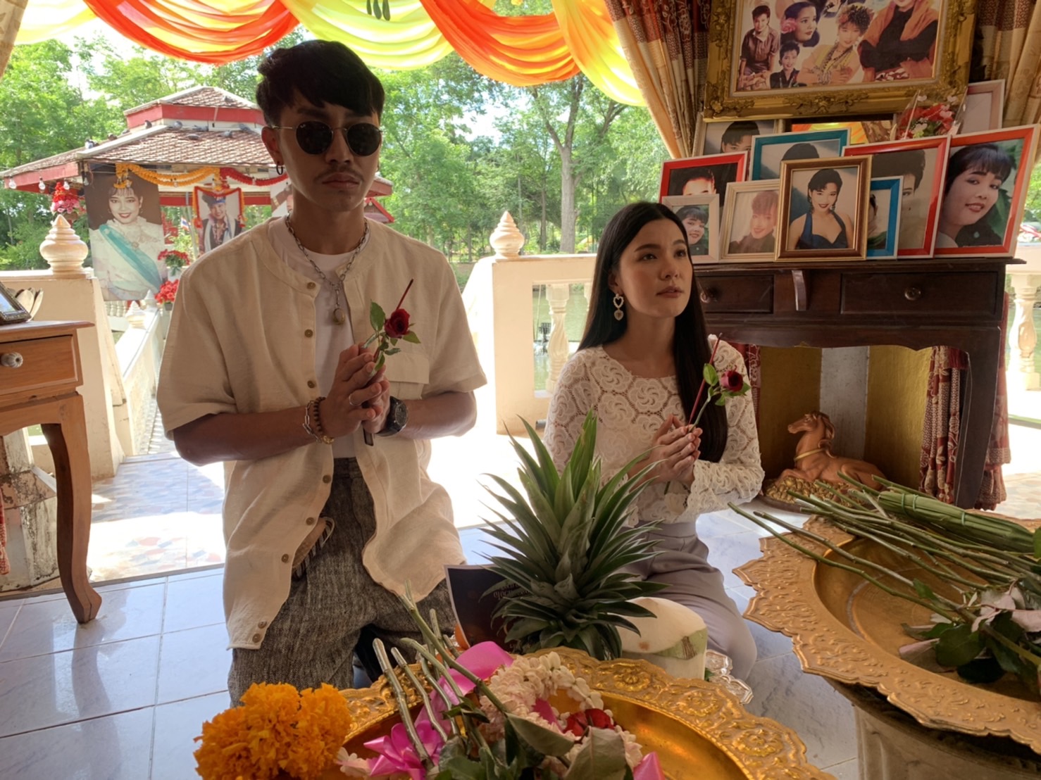 เตรียมจัดคอนเสิร์ต ตรี ชัยณรงค์-เปาวลี เข้าสักการะหุ่นขี้ผึ้ง พุ่มพวง ดวงจันทร์ รำลึกครบรอบ 30 ปี ที่จากไป เตรียมจัดคอนเสิร์ต ตรี ชัยณรงค์-เปาวลี เข้าสักการะหุ่นขี้ผึ้ง พุ่มพวง ดวงจันทร์ รำลึกครบรอบ 30 ปี ที่จากไป