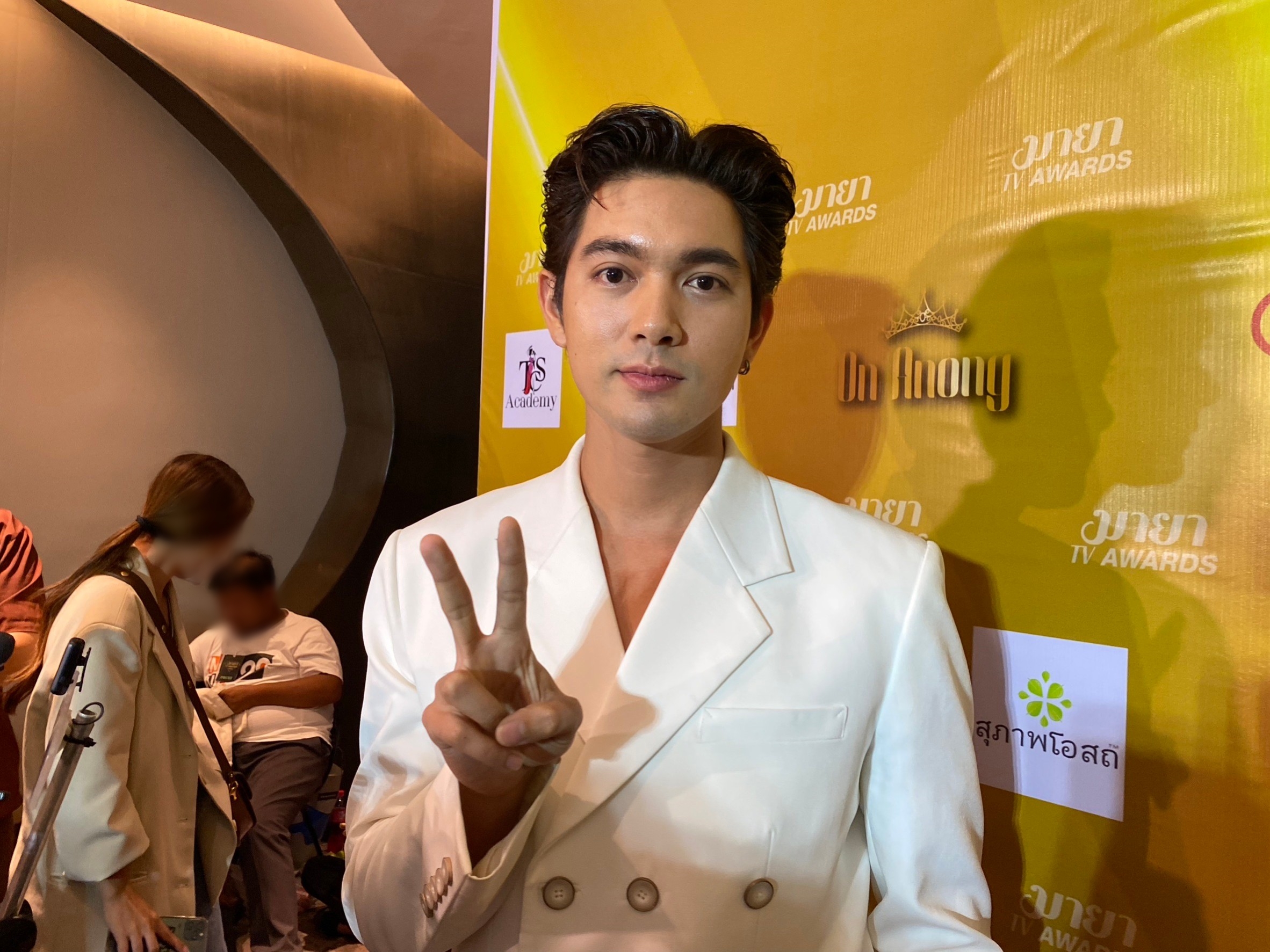 เข้ม หัสวีร์ โดนชาวเน็ตแซะแรง ลั่น ไอ้ฉิ-ปหาย สมควรโดนแล้ว เข้ม หัสวีร์ โดนชาวเน็ตแซะแรง ลั่น ไอ้ฉิ-ปหาย สมควรโดนแล้ว