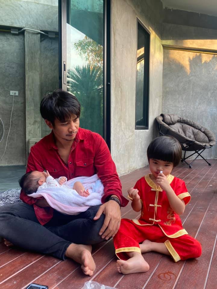เซอร์ไพรส์! ก้อง ห้วยไร่ เปิดบ้านหรู 10 ล้าน ทำบุญขึ้นบ้านใหม่ พร้อมแต่งงานรอบ 3