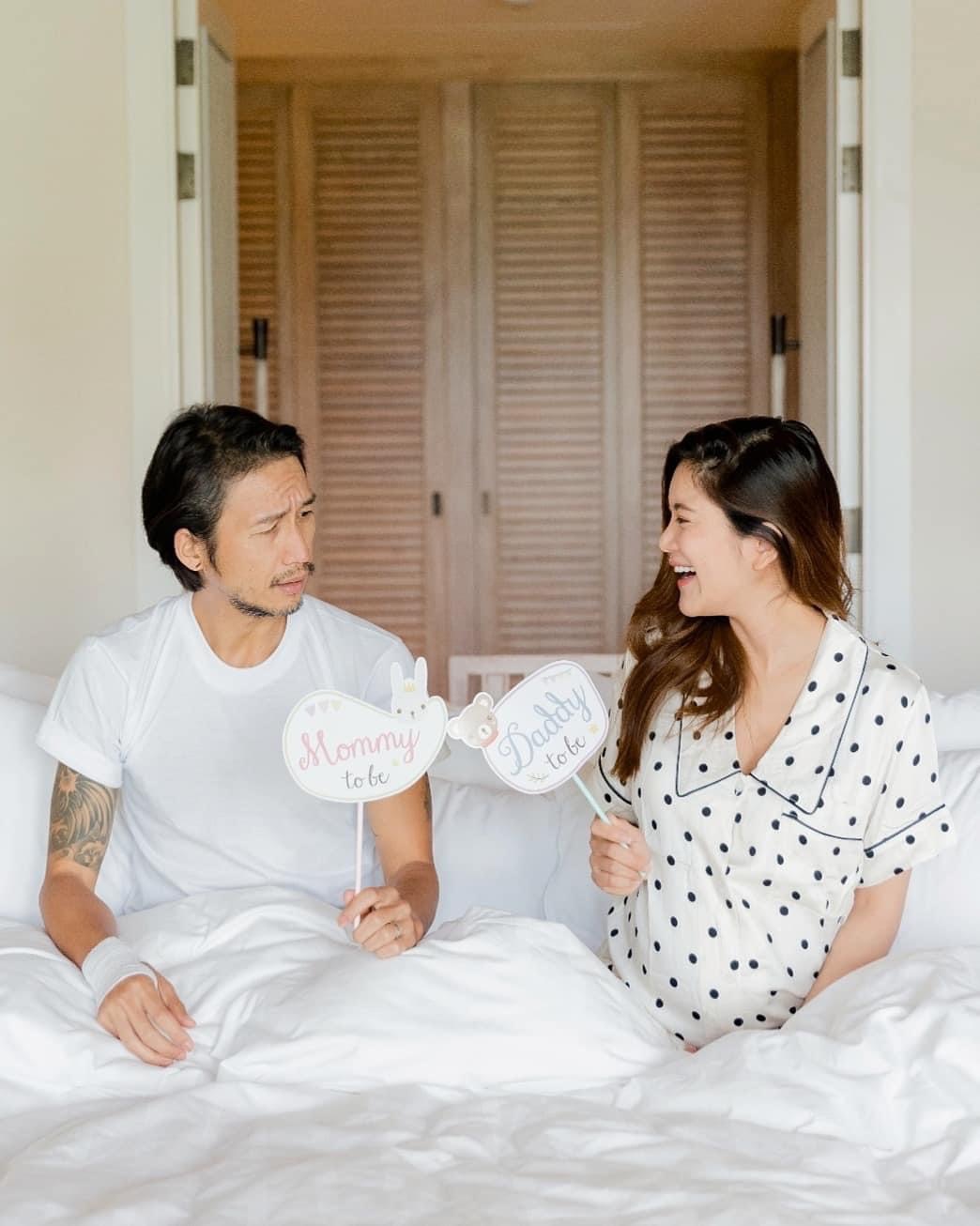ก้อย-ตูน เปลี่ยนแผนคลอดลูกบินย้ายอยู่จ.ภูเก็ต ก้อย-ตูน เปลี่ยนแผนคลอดลูกบินย้ายอยู่จ.ภูเก็ต