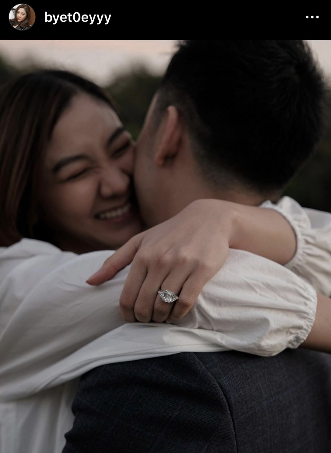 ใบเตย พรพจี เตรียมสละโสด! แฟนหนุ่มขอแต่งงาน แหวนเพชรเม็ดงาม ใบเตย พรพจี เตรียมสละโสด! แฟนหนุ่มขอแต่งงาน แหวนเพชรเม็ดงาม