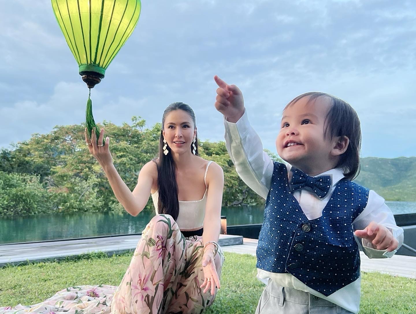 “กรณ์ - ริต้า” จัดแฟมมิลี่ทริปครอบครัวสุขสันต์ พร้อมเซอร์ไพรส์วันเกิด “กพ ณรงค์เดช” “กรณ์ - ริต้า” จัดแฟมมิลี่ทริปครอบครัวสุขสันต์ พร้อมเซอร์ไพรส์วันเกิด “กพ ณรงค์เดช”