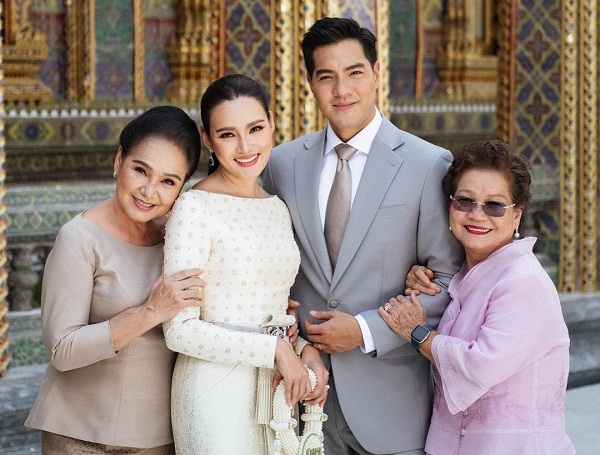 “หญิง – ตุลย์” โพสต์ภาพพรีเวดดิ้งในชุด “Beauty and The Beast”  (มีคลิป)