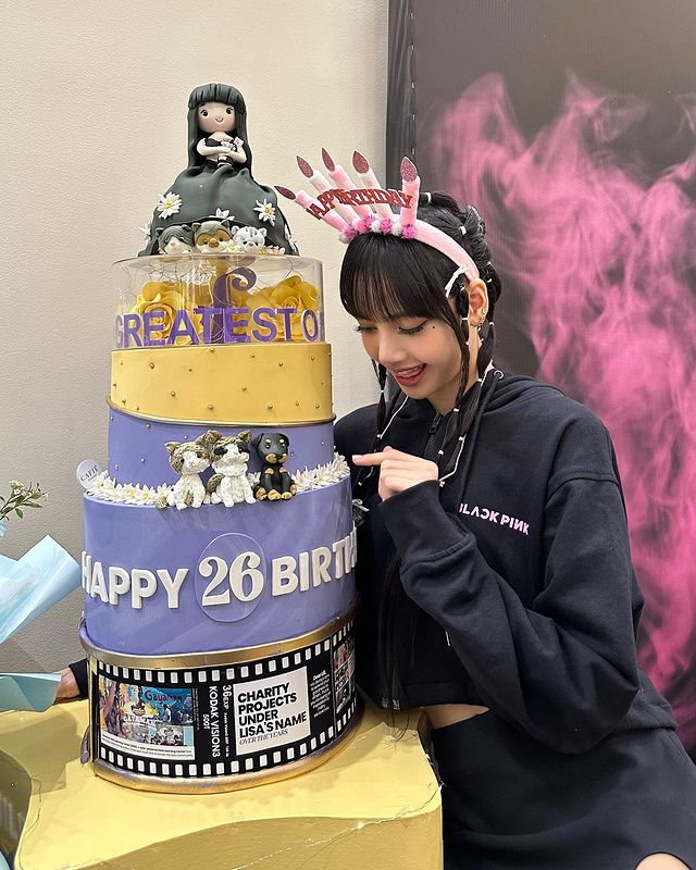 ฮอตครองเทรนด์โลก!! บลิงค์และวง BLACKPINK อวยพรวันเกิด 'ลิซ่า' อายุ 26 ปี ฮอตครองเทรนด์โลก!! บลิงค์และวง BLACKPINK อวยพรวันเกิด 'ลิซ่า' อายุ 26 ปี