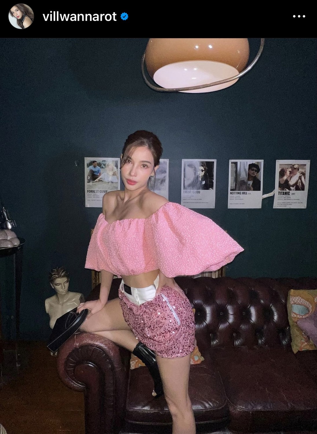 วิว วรรณรท เคลื่อนไหว โพสต์เพลงเนื้อหาสุดเศร้า วิว วรรณรท เคลื่อนไหว โพสต์เพลงเนื้อหาสุดเศร้า