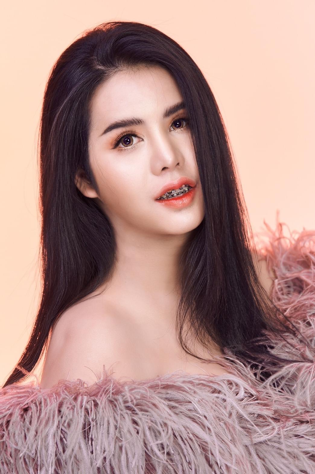 นารา-เส้นด้าย จบดราม่า หลังออกมาฟาดฟันกันจนโซเชียลระอุ นารา-เส้นด้าย จบดราม่า หลังออกมาฟาดฟันกันจนโซเชียลระอุ