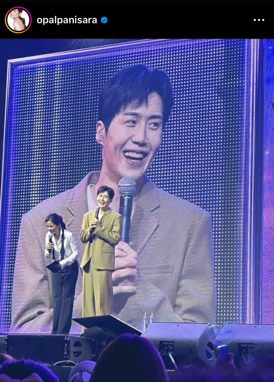 โอปอล์ ปาณิสรา เล่าเบื้องหลังความน่ารักถึง คิมซอนโฮ หลังเป็นพิธีกรงานแฟนมิต โอปอล์ ปาณิสรา เล่าเบื้องหลังความน่ารักถึง คิมซอนโฮ หลังเป็นพิธีกรงานแฟนมิต