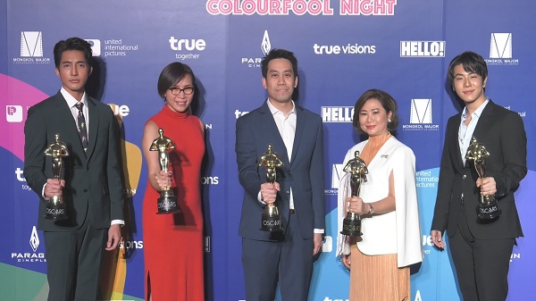 สีสันพรมแดงงาน Oscars Party Colourfool Night (มีคลิป) สีสันพรมแดงงาน Oscars Party Colourfool Night (มีคลิป)