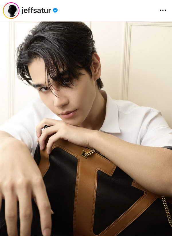 เจฟ ซาเตอร์ สุดปัง! ได้เป็นแบรนด์แอมบาสเดอร์ Valentino คนแรกในอาเซียน เจฟ ซาเตอร์ สุดปัง! ได้เป็นแบรนด์แอมบาสเดอร์ Valentino คนแรกในอาเซียน