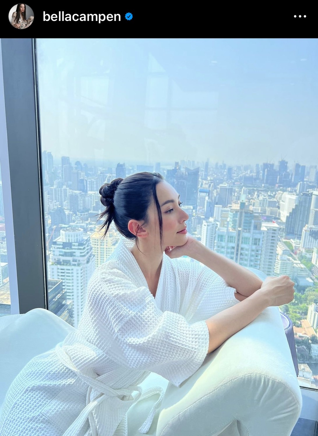 เบลล่า โพสต์ภาพสุดชิล หน้าสวยกับ อิโมจิหัวใจสีขาว... เบลล่า โพสต์ภาพสุดชิล หน้าสวยกับ อิโมจิหัวใจสีขาว...
