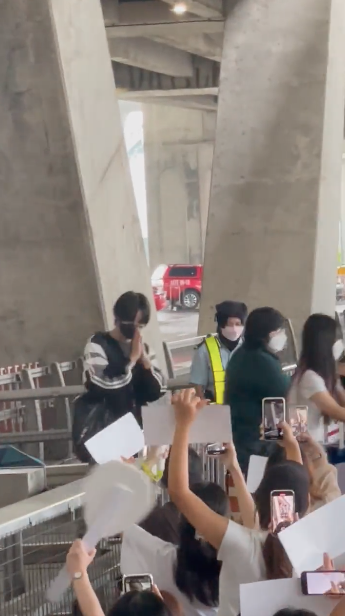 ถึงไทยแล้ว!! 'หยางหยาง WayV’ ลัดฟ้าร่วมวาไรตี้โชว์สัญชาติไทยกับ ‘เตนล์ ชิตพล’ ถึงไทยแล้ว!! 'หยางหยาง WayV’ ลัดฟ้าร่วมวาไรตี้โชว์สัญชาติไทยกับ ‘เตนล์ ชิตพล’