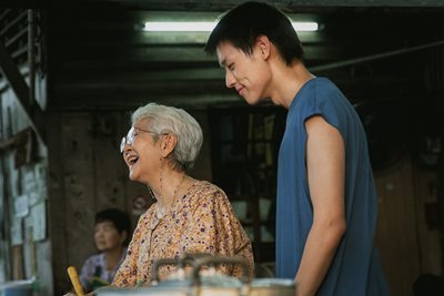 “บิวกิ้น พุฒิพงศ์” ทุ่มสุดตัว ลดน้ำหนักเล่นหนังกว่า 10 กก. ในหนัง “หลานม่า” “บิวกิ้น พุฒิพงศ์” ทุ่มสุดตัว ลดน้ำหนักเล่นหนังกว่า 10 กก. ในหนัง “หลานม่า”