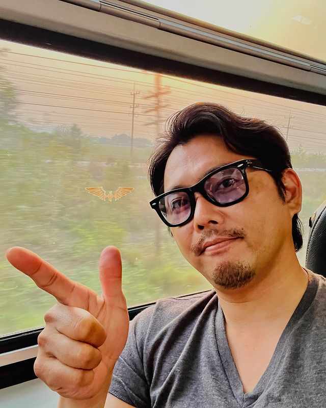 'ซึบาสะ' ขี่ช้าง!! สมาชิกคู่ดูโอ้เจป็อป ‘Tackey & Tsubasa’ ลัดฟ้าเที่ยวไทย 'ซึบาสะ' ขี่ช้าง!! สมาชิกคู่ดูโอ้เจป็อป ‘Tackey & Tsubasa’ ลัดฟ้าเที่ยวไทย