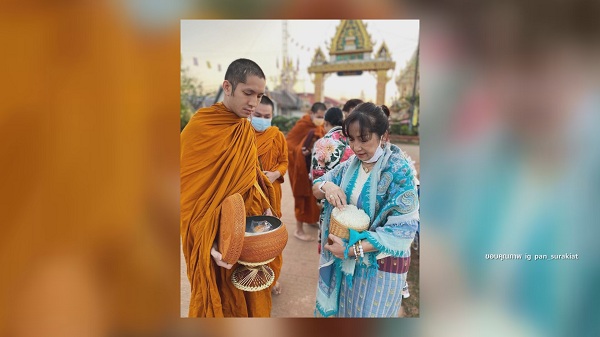 “แพน สุรเกียรติ” เผยได้รับบทเรียนแล้ว ขอโอกาสกลับทำงานวงการบันเทิง (มีคลิป) “แพน สุรเกียรติ” เผยได้รับบทเรียนแล้ว ขอโอกาสกลับทำงานวงการบันเทิง (มีคลิป)