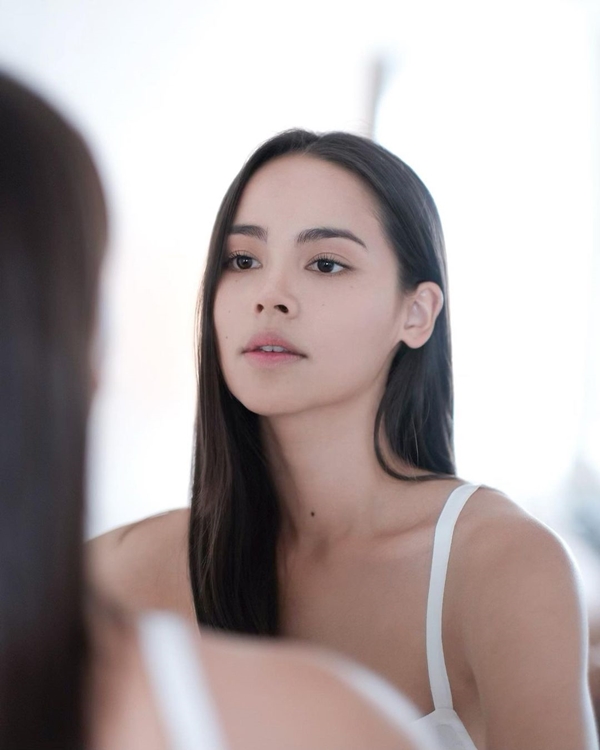 ญาญ่า แจกข้าวกล่อง 300 กล่อง ให้ชุมชนต่างๆ ญาญ่า แจกข้าวกล่อง 300 กล่อง ให้ชุมชนต่างๆ