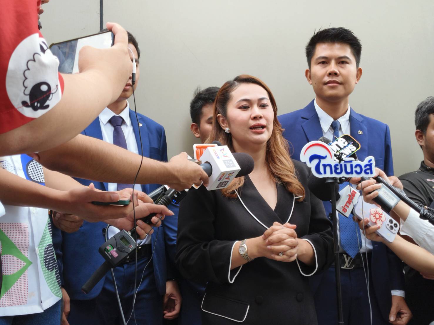 จูน เพ็ญชุลี ตอบประเด็น หนุ่ม กะลา ซุกลูกอีกคน ยอมรับเรื่องเงินเป็นสาเหตุรักมีปัญหา