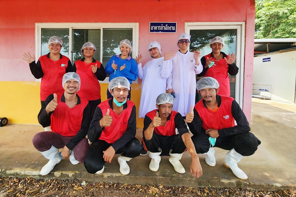 จากเส้นทางธุรกิจเสื้อผ้าสำเร็จรูป สู่ “มั่งคั่งแอนนิมอล” เกษตรกรอัจฉริยะ ในระบบคอนแทรคฟาร์ม จากเส้นทางธุรกิจเสื้อผ้าสำเร็จรูป สู่ “มั่งคั่งแอนนิมอล” เกษตรกรอัจฉริยะ ในระบบคอนแทรคฟาร์ม