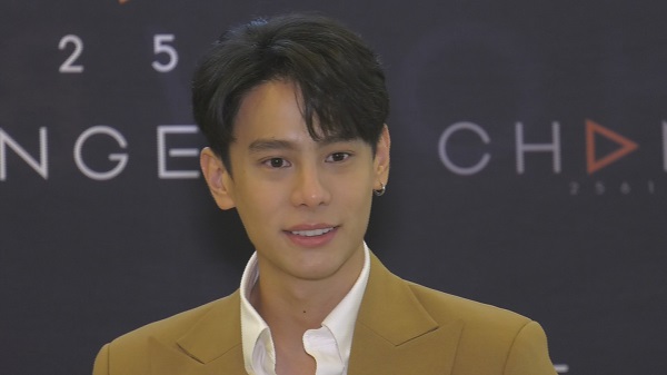 “แบงค์ อาทิตย์” มองข้ามดราม่าถูกด่าไม่ให้เกียรติต้นสังกัด (มีคลิป) “แบงค์ อาทิตย์” มองข้ามดราม่าถูกด่าไม่ให้เกียรติต้นสังกัด (มีคลิป)