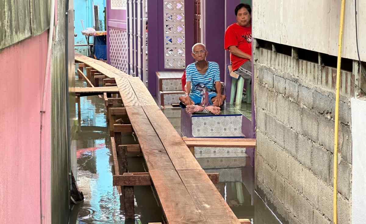 ชุมชนริมเจ้าพระยาน้ำเอ่อท่วม จากน้ำหนุนหนักสุดรอบสัปดาห์ ชุมชนริมเจ้าพระยาน้ำเอ่อท่วม จากน้ำหนุนหนักสุดรอบสัปดาห์