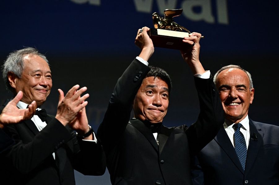 “เหลียงเฉาเหว่ย” รับรางวัล “Golden Lion Lifetime Achievement” “เหลียงเฉาเหว่ย” รับรางวัล “Golden Lion Lifetime Achievement”
