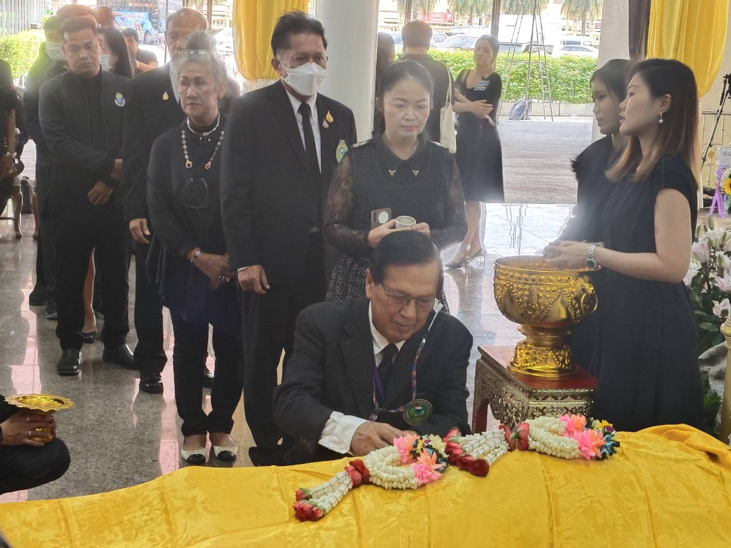 ครูปุ้ม ศศิวิมล หลั่งน้ำตาเผยถึงการสูญเสียคู่ชีวิต ครูชลธี ธารทอง ยอมให้อภัยเรื่องในอดีตหมดแล้ว 