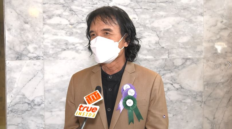 “เบิร์ด ธงไชย” นำทีมนักร้อง รับรางวัล “เพชรในเพลง” เนื่องในวันภาษาไทยแห่งชาติ
