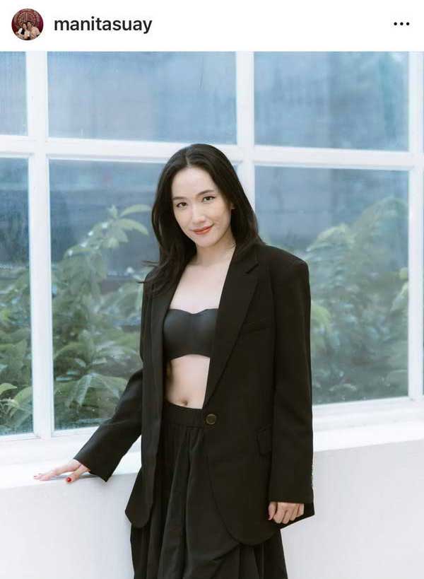 ออม มานิตา ผีสาวชุดดำจาก ธี่หยด ประกาศข่าวดี กำลังจะเป็นเจ้าสาวแล้ว ออม มานิตา ผีสาวชุดดำจาก ธี่หยด ประกาศข่าวดี กำลังจะเป็นเจ้าสาวแล้ว