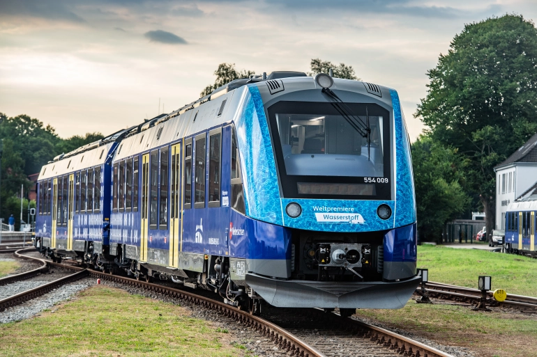 รถไฟสีเขียว ! เยอรมนีเริ่มต้นให้บริการรถไฟพลังไฮโดรเจนแล้ว รถไฟสีเขียว ! เยอรมนีเริ่มต้นให้บริการรถไฟพลังไฮโดรเจนแล้ว