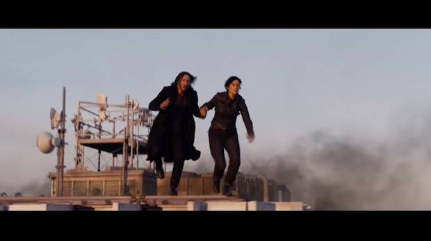 “นีโอ - ทรินิตี้” คัมแบ็ค!! แฟนหนังตื่นตาตัวอย่าง The Matrix 4 ปังสุดๆ