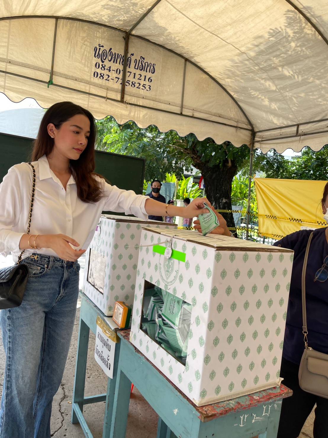 แอน-แต้ว-มิ้นต์-แมท นำทีมนางเอกแถวหน้าของเมืองไทยใช้สิทธิเลือกตั้งปี2566 แอน-แต้ว-มิ้นต์-แมท นำทีมนางเอกแถวหน้าของเมืองไทยใช้สิทธิเลือกตั้งปี2566