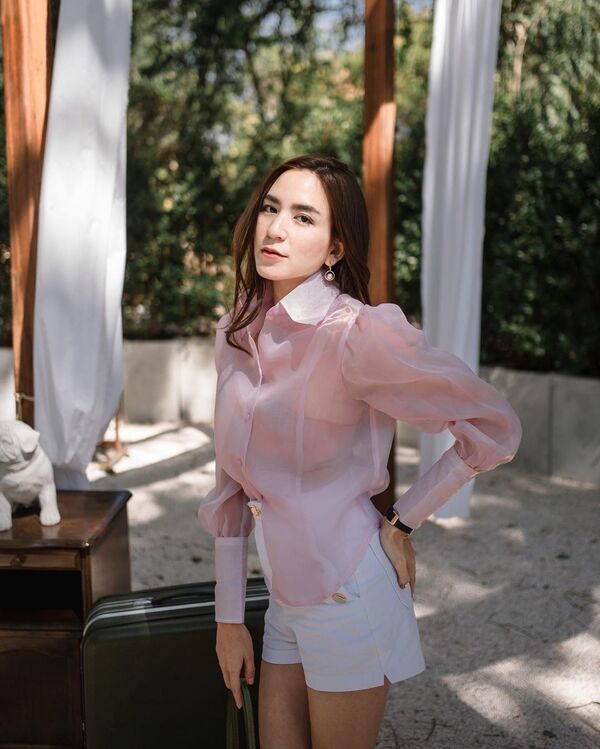 งานเข้า! ชาวบ้านด่าแรง พลอยชิดจันทร์ เปิดคาเฟ่ทำชุมชนเดือดร้อน เสียงดัง ไม่มีที่จอดรถ งานเข้า! ชาวบ้านด่าแรง พลอยชิดจันทร์ เปิดคาเฟ่ทำชุมชนเดือดร้อน เสียงดัง ไม่มีที่จอดรถ