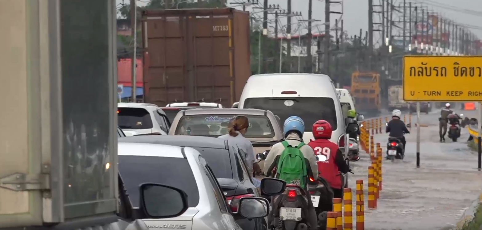 โคราชฝนถล่มหนักตลอด 2 วัน น้ำท่วมถนนมิตรภาพ-จราจรติดขัดทั้ง 2 ฝั่ง โคราชฝนถล่มหนักตลอด 2 วัน น้ำท่วมถนนมิตรภาพ-จราจรติดขัดทั้ง 2 ฝั่ง