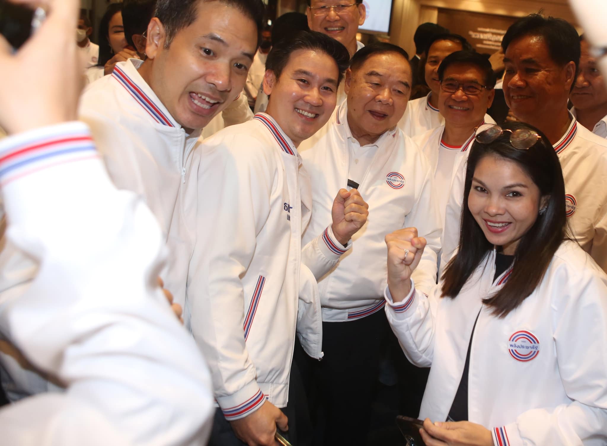 เลือกตั้ง 2566 ประวัติ ประวิตร วงษ์สุวรรณ แคนดิเดตนายกฯ พปชร. เลือกตั้ง 2566 ประวัติ ประวิตร วงษ์สุวรรณ แคนดิเดตนายกฯ พปชร.