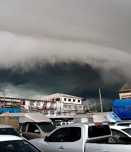 ไขปริศนาทำไม ‘กทม.ฟ้ามืด’ เมฆลอยต่ำน่าสะพรึงช่วงเช้าที่ผ่านมา ไขปริศนาทำไม ‘กทม.ฟ้ามืด’ เมฆลอยต่ำน่าสะพรึงช่วงเช้าที่ผ่านมา