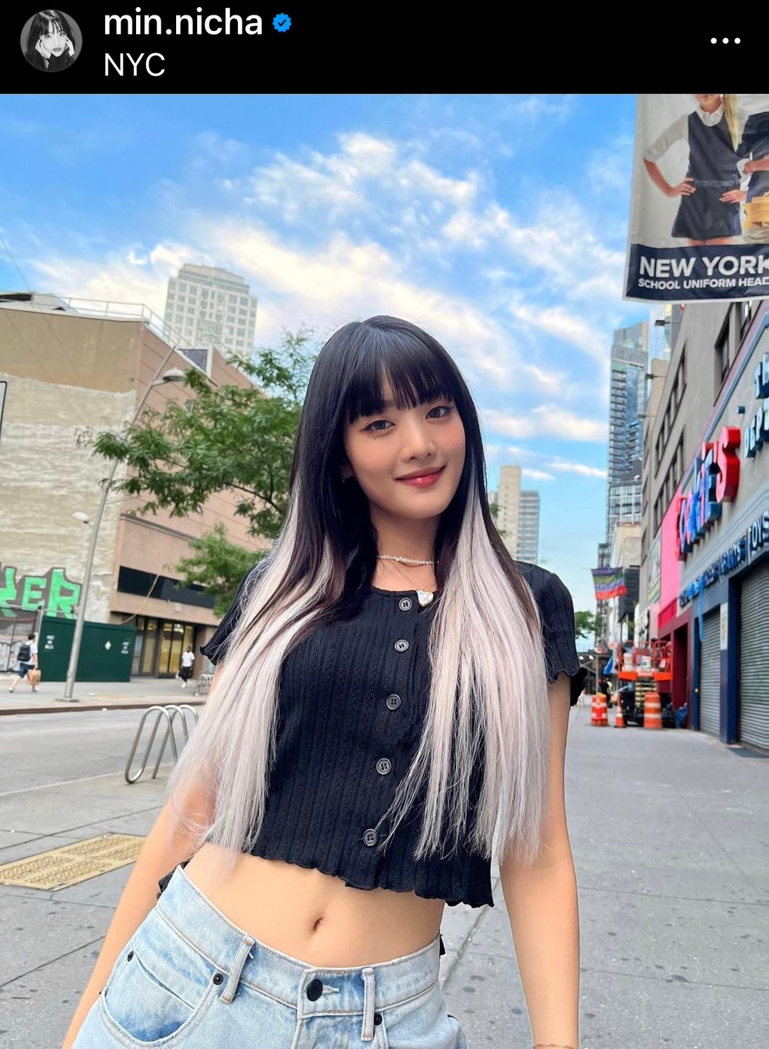 “มินนี่ (G)I-DLE” สวยละมุนในชุดไทยสีแดง ทำแฟนๆ แห่คอมเมนต์กันรัวๆ “มินนี่ (G)I-DLE” สวยละมุนในชุดไทยสีแดง ทำแฟนๆ แห่คอมเมนต์กันรัวๆ