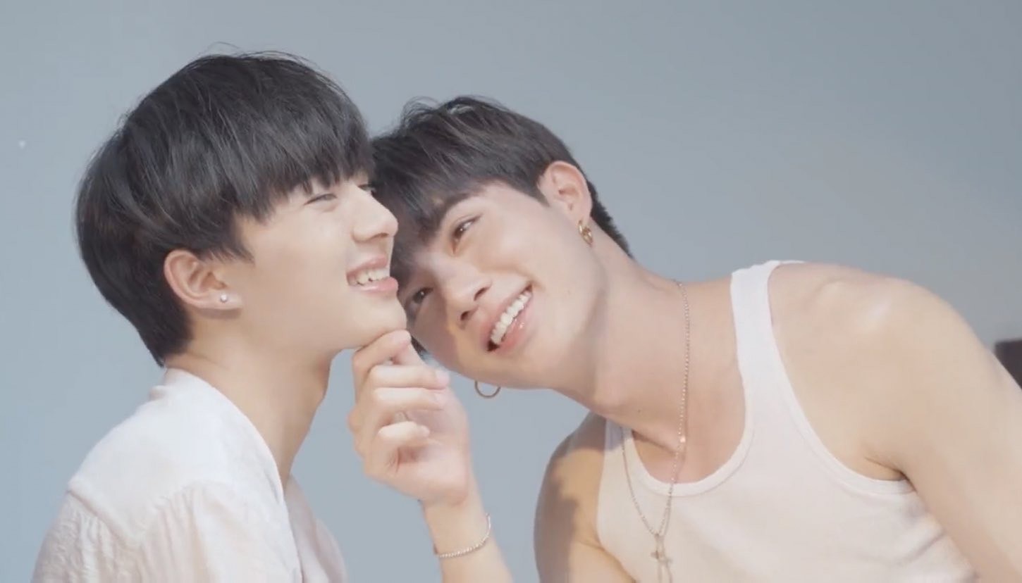ซี-นุนิว ขอบคุณแฟนๆ หลังยอดจอง Photobook ทะลุ 40 ล้านบาท 