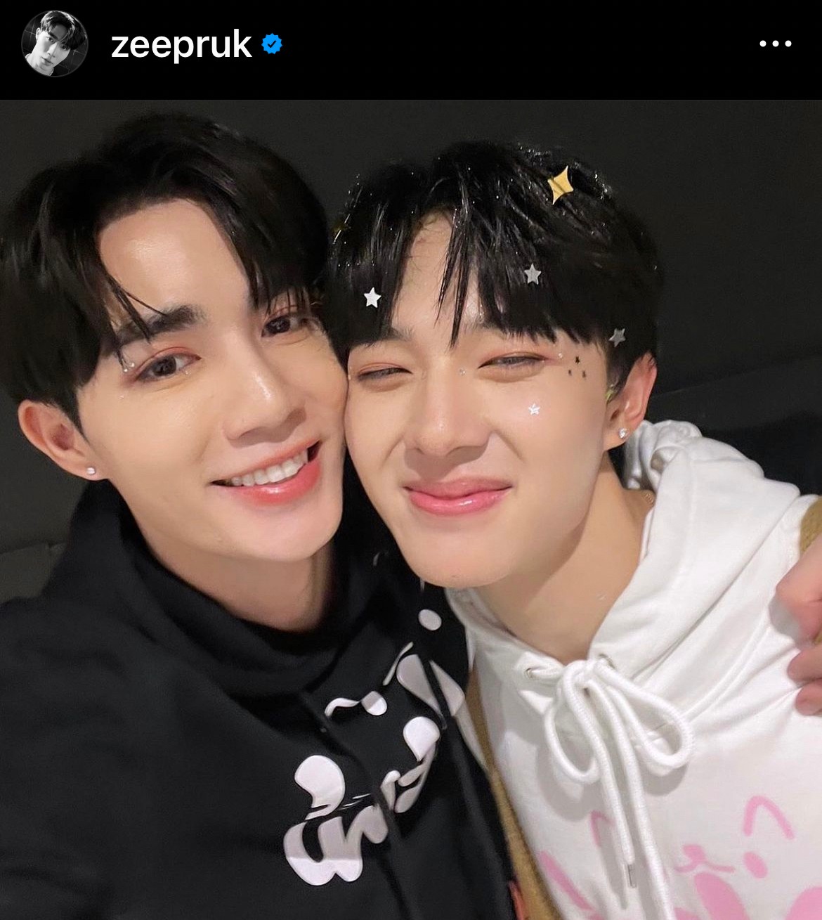 ซี-นุนิว เผยโมเมนต์ควงคู่ดินเนอร์สุดหวาน ครบรอบ 2 ปีที่รู้จักกัน ซี-นุนิว เผยโมเมนต์ควงคู่ดินเนอร์สุดหวาน ครบรอบ 2 ปีที่รู้จักกัน