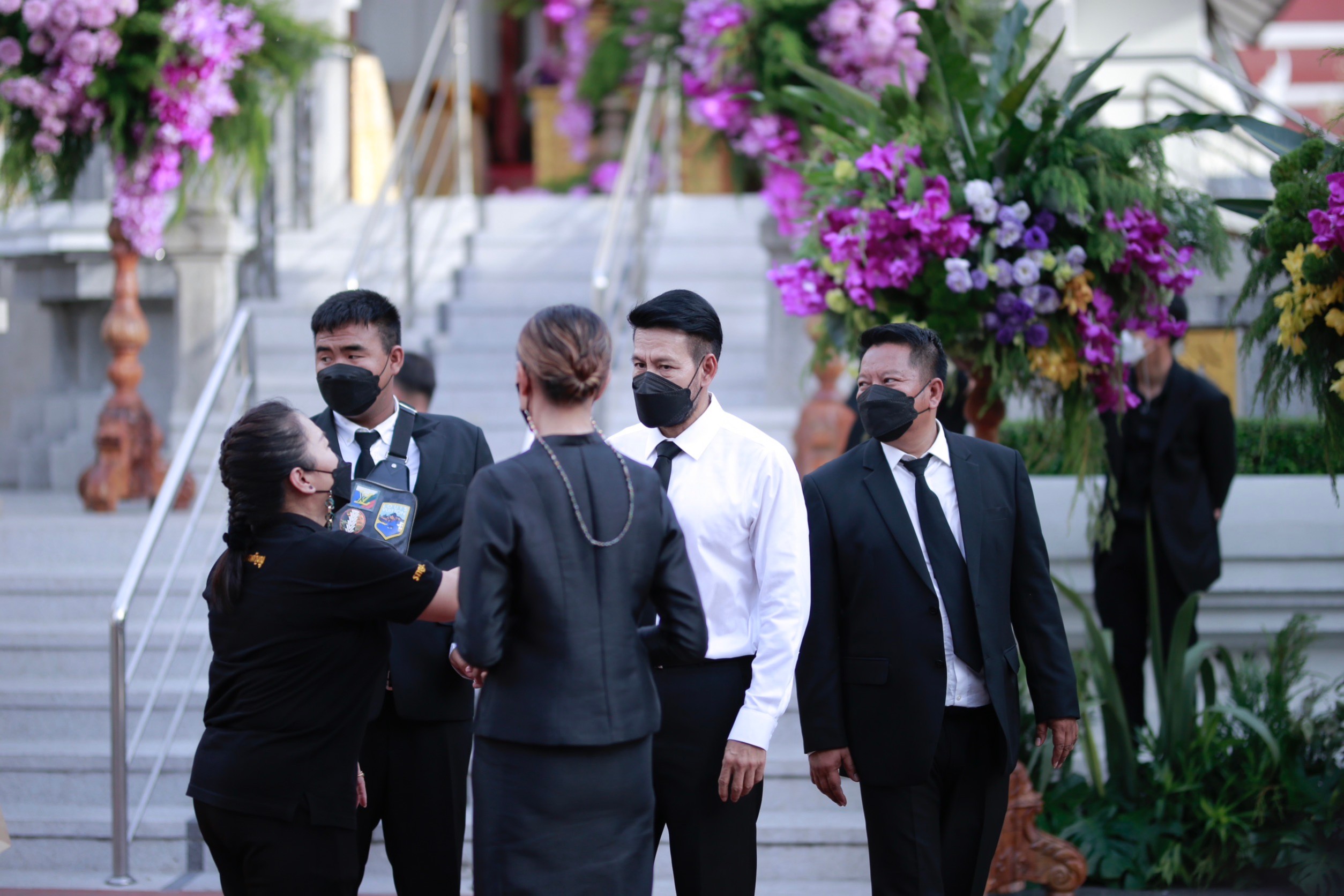 คนบันเทิงร่วมส่ง ลินดา ค้าธัญเจริญ ในพิธีพระราชทานเพลิงศพ